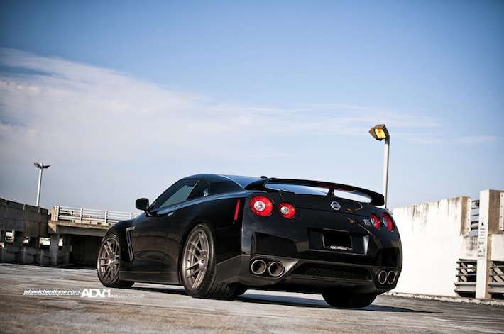 Nissan GTR with ADV1 ADV60TS 21 with Pirelli 